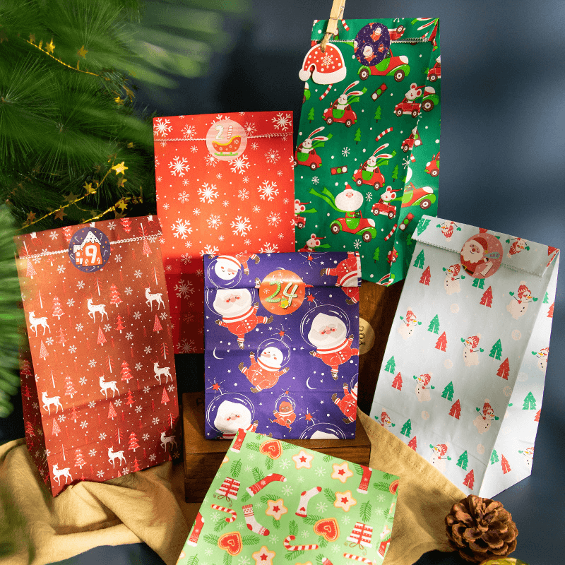 24x Flerfargede Julegaveposer - Ferdige Gaveposer