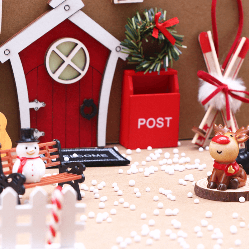 Juledekorasjon Miniatyrsett Nisses Hus