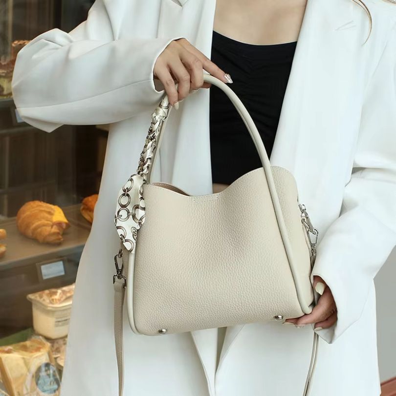 Seraphina - Stilig Lærveske for Kvinner med Dobbel Bærefunksjon