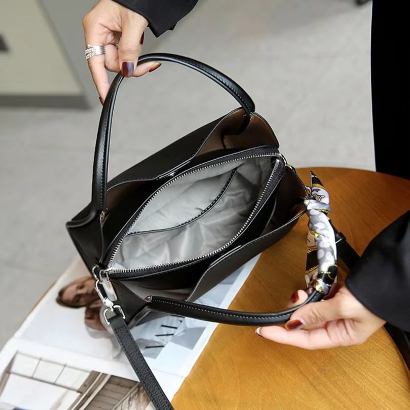 Seraphina - Stilig Lærveske for Kvinner med Dobbel Bærefunksjon