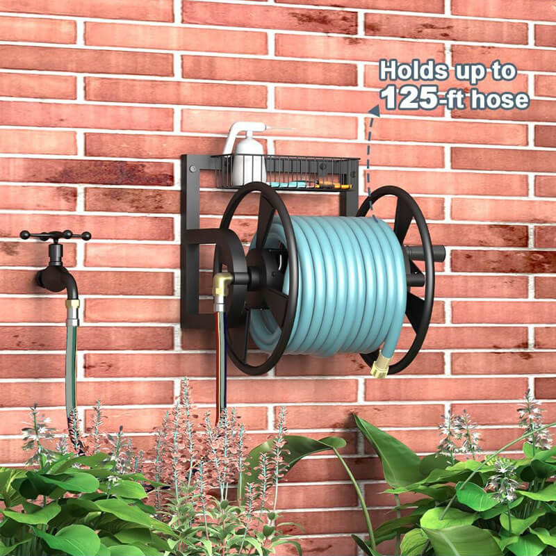 Hageslangetrommel med krok, veggmontert