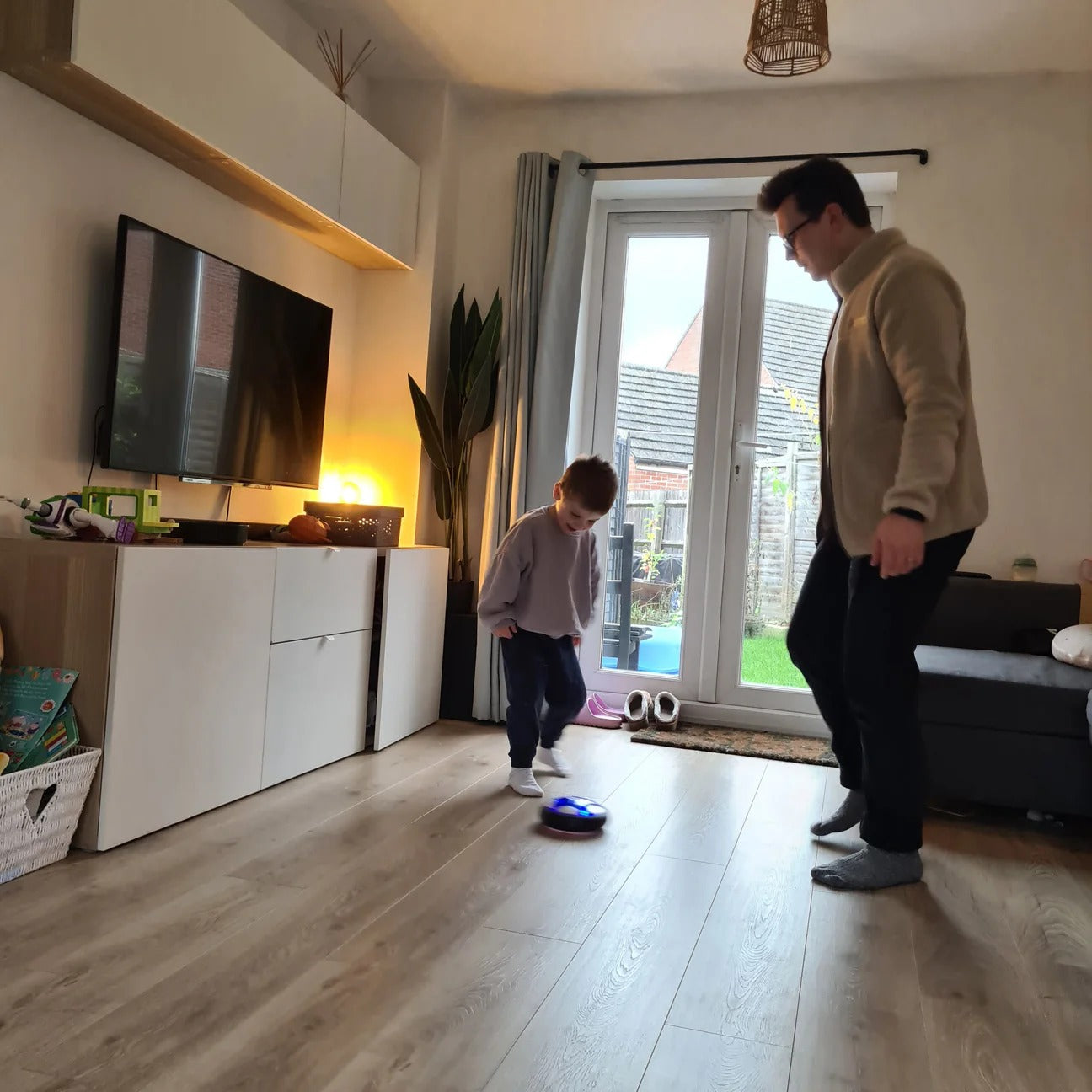 FamilyGlow™ Indoor Ball – Sikker fotballlek for hele familien