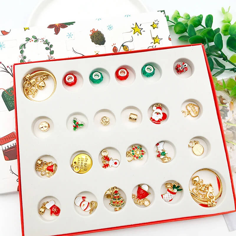 Luksuriøs Smykke-Adventskalender – 24 Luker med Armbånd & Berlocker