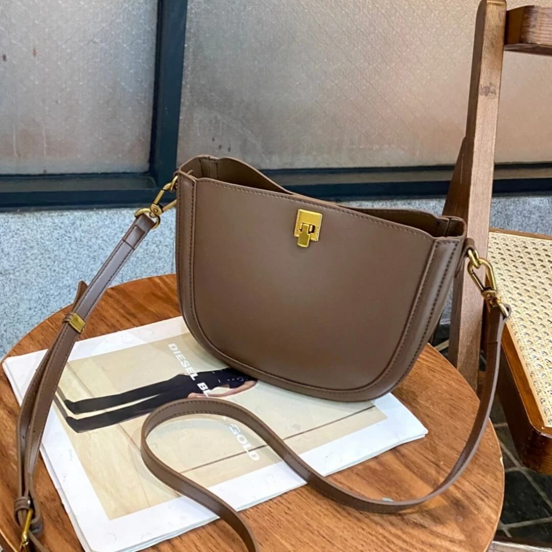 Saddlelux – Luksuriøs Mini Salveske i Ekte Lær