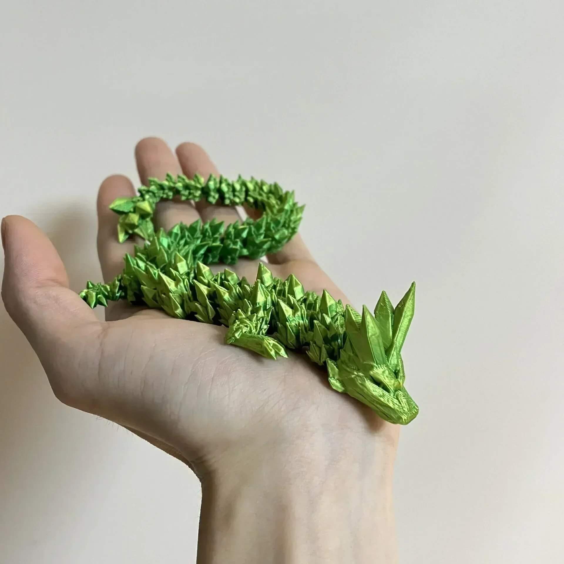 DrakeMorph - Bevegelig 3D-printet Dragemodell for Dekor og Fantasi