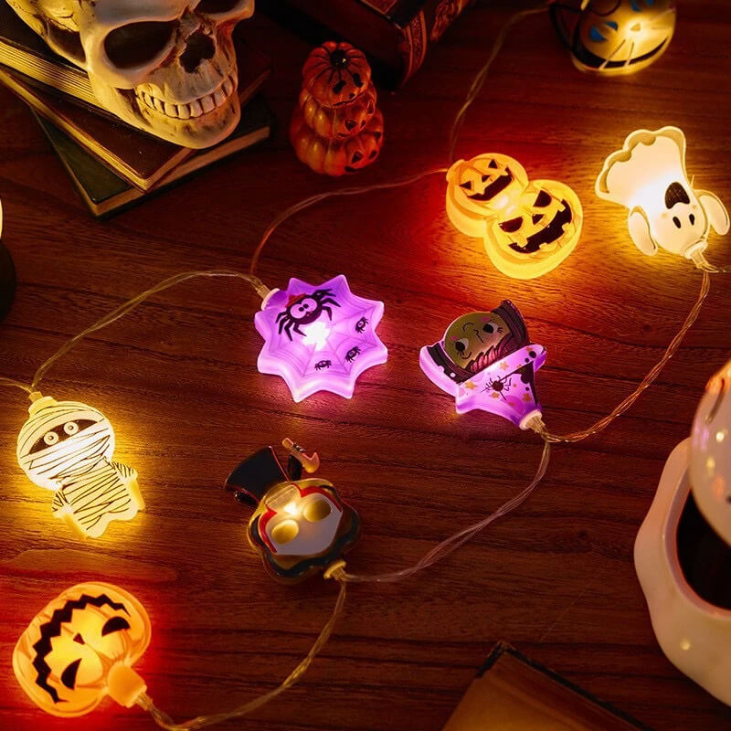 Halloween LED Lyslenke med Gresskar, Spøkelser og Spindelnett – Dekorative Lyslenker for Innendørs og Utendørs 2024